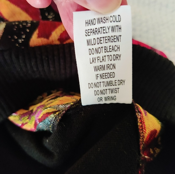 Shiny Metallic Lamé Floral Print Top - Picture 7 of 7